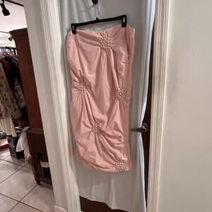 Le Provence pink rosette accented king size pillow shams